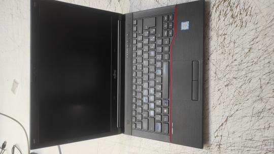 Fujitsu LifeBook E546 értékelés Baróthy #1