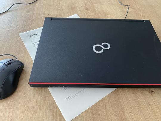 Fujitsu LifeBook E546 értékelés Viktor #2